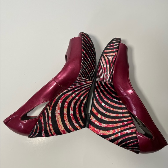 CARLOS SANTANA  | ATTRACTION | SIZE 7.5  | WEDGE HEEL | PEEP TOE - Picture 6 of 8